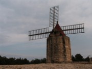 2007_04_14_037_provence-fontvieille_moulin_de_daudet