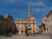 2007_04_16_022_provence_arles__place_de_la_republique