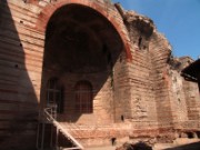 2007_04_16_030_provence_arles_palais_constantin-thermes