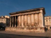 2007_04_18_022_provence_nimes_maison_carree