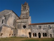 2008_08_27_039_vac_puy_aix_abbaye_de_sablonceaux