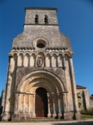2008_08_27_057_vac_puy_aix_eglise_de_rioux