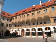 2009_04_19_008_prague_cour_tyn