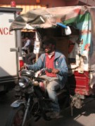 2009_11_26_077_maroc_marrakech_moto_tricycle