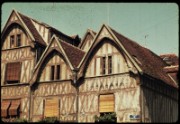 1965_08_raymond_j07_auxerre_vieilles_maisons