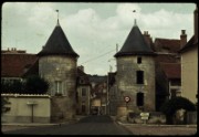 1965_08_raymond_l07_chablis_porte_noel